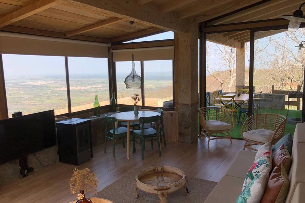 Vuelos De Montana L Montanchez Luaran gambar